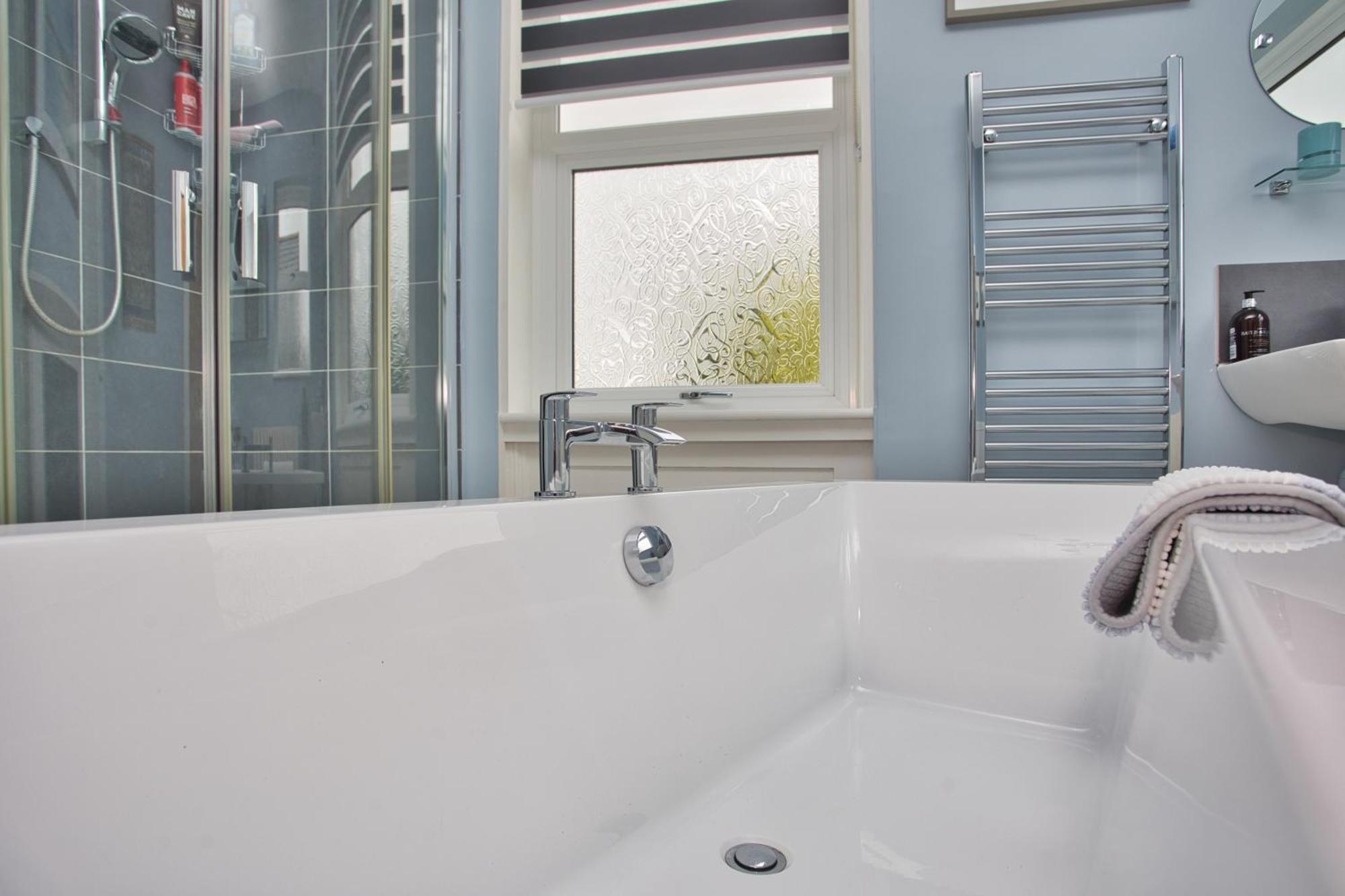 Spacious Seaside Escape In The Heart Of Deal, 4 Mins From The Beach Exteriér fotografie