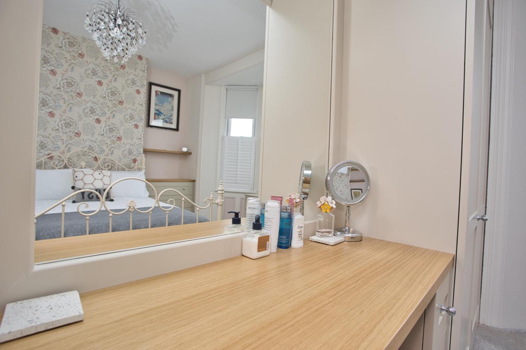 Spacious Seaside Escape In The Heart Of Deal, 4 Mins From The Beach Exteriér fotografie