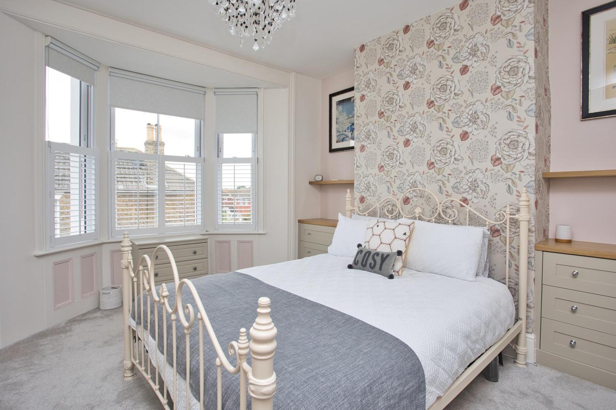 Spacious Seaside Escape In The Heart Of Deal, 4 Mins From The Beach Exteriér fotografie