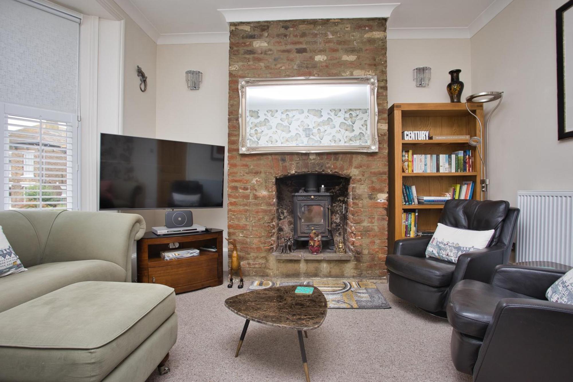Spacious Seaside Escape In The Heart Of Deal, 4 Mins From The Beach Exteriér fotografie